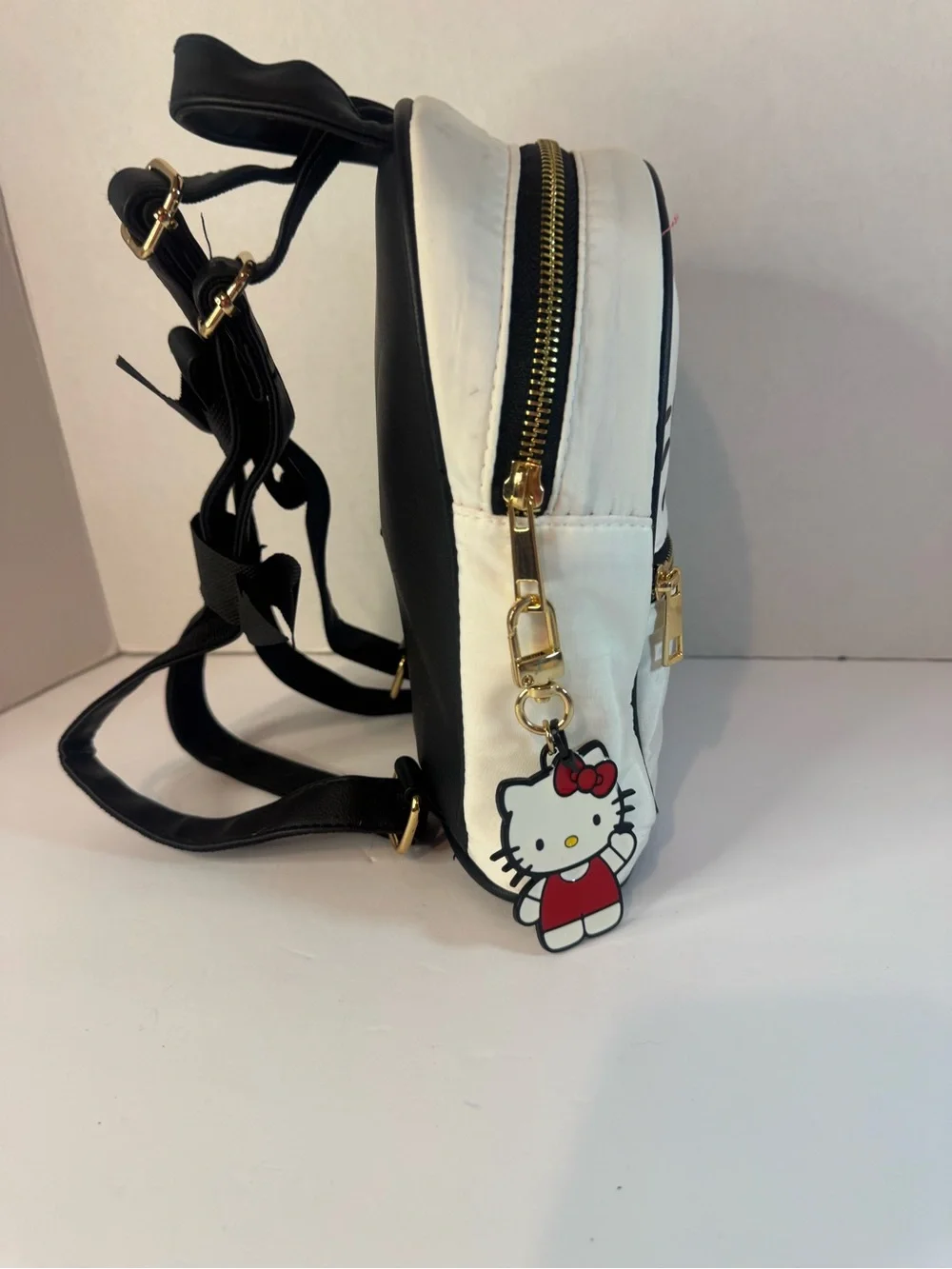 NWOT Sanrio Hello Kitty Collectible Mini Backpack Faux Leather W/ Card Holder